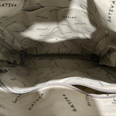 asbusa sativa messengerbag inside_400x400.jpg